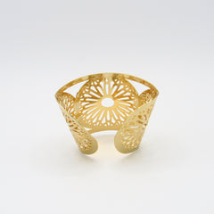 Brazalete Margaritas Calado Dorado - Bambú Rosa Joyas y Accesorios