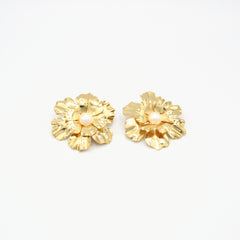 Aretes Maxi Topos Flor Primavera Perla Dorado - Bambú Rosa Joyas y Accesorios