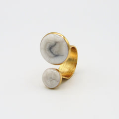 Anillo Doble Circulos Marmolizado Dorado - Bambú Rosa Joyas y Accesorios