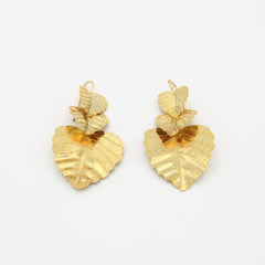 Aretes Gancho Triple Hojas Doradas