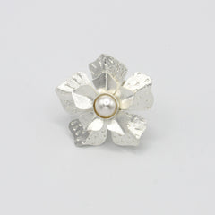 Anillo Maxi Flor Perla Conexión Plateado