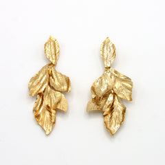 Aretes Dorados Hoja Verano - Bambú Rosa Joyas y Accesorios
