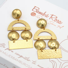 Aretes Geometricos Rectángulo Y Círculo Dorado