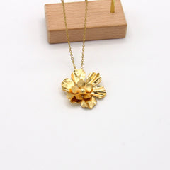 Collar Flores Esencial Dorado