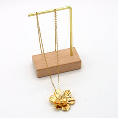 Collar Flores Esencial Dorado