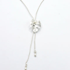 Collar Corbatin Hoja Malanga Perla Plateado - Bambú Rosa Joyas y Accesorios