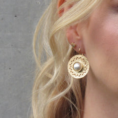 Aretes Gancho Semilla Perla Dorados