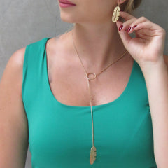 Collar Corbatin Hoja de Platano Dorado