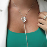 Collar Corbatin Hoja Malanga Perla Plateado