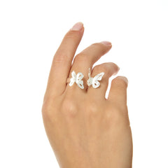 Anillo Mariposa Doble Calado Plateado - Bambú Rosa Joyas y Accesorios