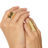 Anillo Geométrico Balines Musa Dorado