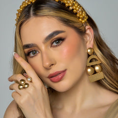 Aretes Geometricos Rectángulo Y Círculo Dorado