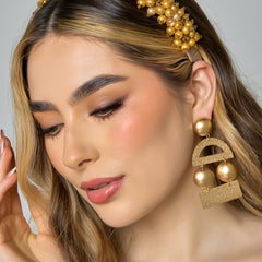 Aretes Geometricos Rectángulo Y Círculo Dorado