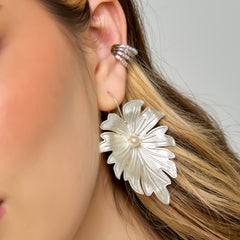 Aretes Gancho Hoja Perla Conexión Plateado