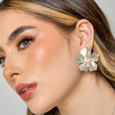 Aretes Maxi Topos Flor Perla Conexión Plateado
