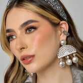 Aretes Abanico Calado Esferas Plateado