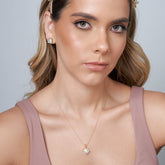 Set Collar Y Aretes Cristal Cuadro Dorado-Blanco - Bambú Rosa Joyas y Accesorios