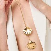 Collar Corbatín Doble Concha Dorado - Bambú Rosa Joyas y Accesorios