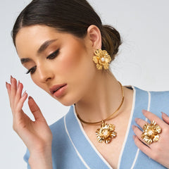 Collar Aro Flor Perla Primavera Dorado - Bambú Rosa Joyas y Accesorios