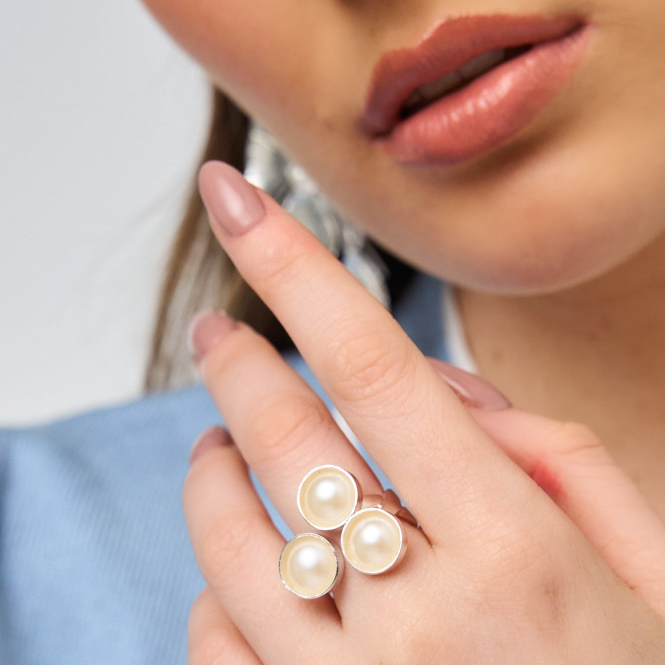 Anillo Trenza Triple Perla Plateado - Bambú Rosa Joyas y Accesorios