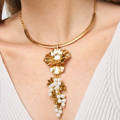 Collar Aro Tejido Flor Primavera Dorado - Bambú Rosa Joyas y Accesorios