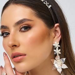 Aretes Perla Primavera Flor Plateado - Bambú Rosa Joyas y Accesorios