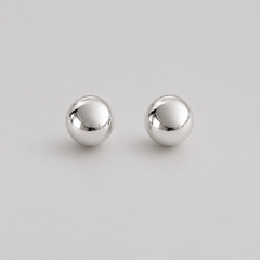 Aretes Topos Bola Plateados - Bambú Rosa Joyas y Accesorios