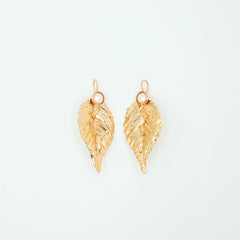 Arete Gancho Espiral Perla Dorados - Bambú Rosa Joyas y Accesorios