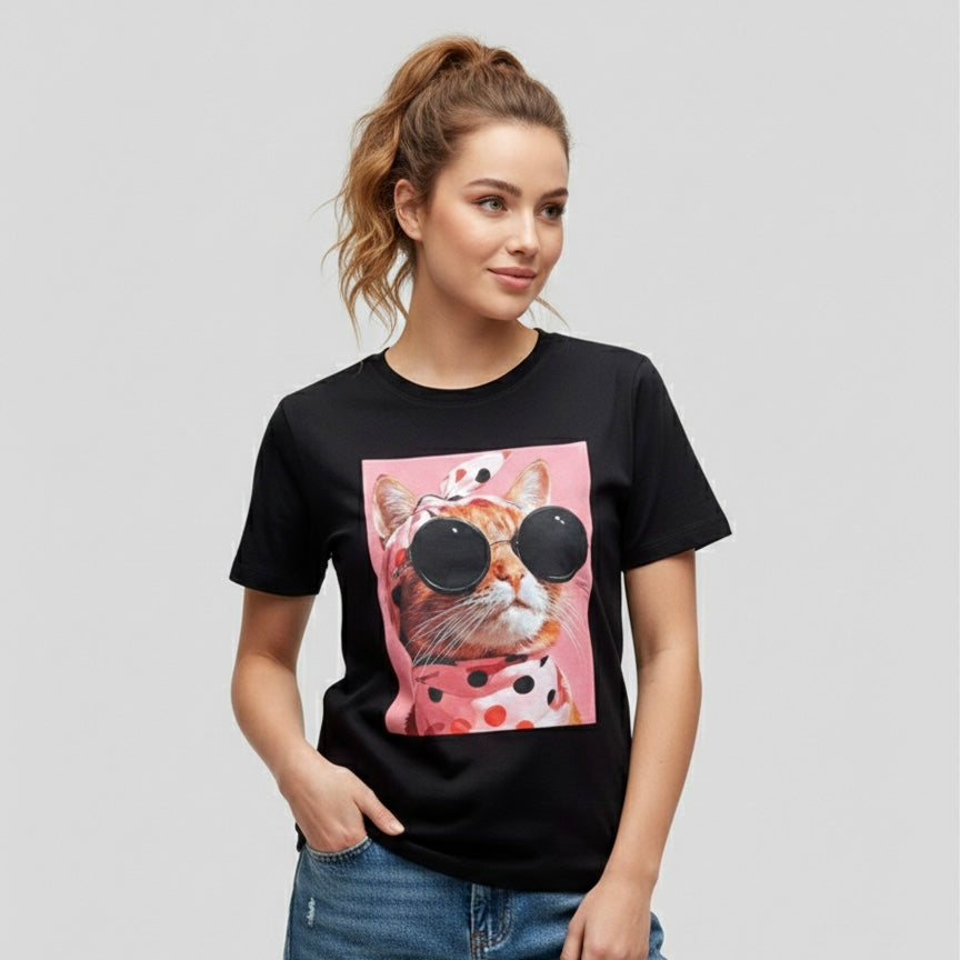 Camiseta manga corta negra estampada gato rosado - Bambú Rosa Joyas y Accesorios