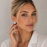 Aretes Topos Florecer Plateados - Bambú Rosa Joyas y Accesorios