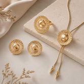 Set Aretes Collar y Anillo Bolas Florecer Dorado - Bambú Rosa Joyas y Accesorios