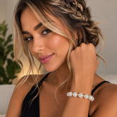 Pulsera Perlas Dorada Aura - Bambú Rosa Joyas y Accesorios