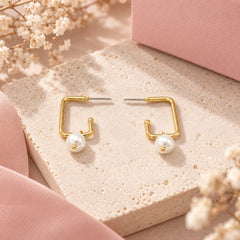 Aretes Candongas Cuadradas Perla Doradas Musa - Bambú Rosa Joyas y Accesorios