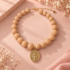 Collar Maxi Piedras Abaco Cafe Claro con Dije San Benito Dorado Creer