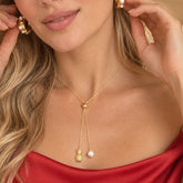 Cadena Corbatin Dije Piña y Perla Dorado Esplendor