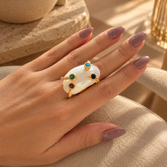 Anillo Dorado Piedra Nacar con Cristales Esplendor
