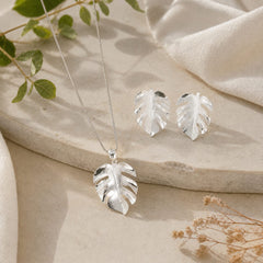 Set Aretes y Collar Hoja Malanga Plateado - Bambú Rosa Joyas y Accesorios