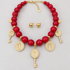 Set Topo Balin Y Collar Abaco Rojo con Dijes San Benito Dorado Creer