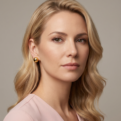 Aretes Topos Bola Dorados - Bambú Rosa Joyas y Accesorios