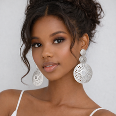 Aretes Bolas Semillas Triple Plateado - Bambú Rosa Joyas y Accesorios