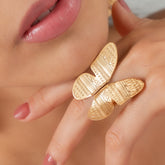 Anillo Dorado Mariposa Monarca - Bambú Rosa Joyas y Accesorios