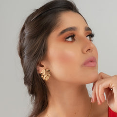 Aretes Dorados Topo Hoja Malanga - Bambú Rosa Joyas y Accesorios