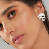 Aretes Plateados Topo Hoja Malanga - Bambú Rosa Joyas y Accesorios
