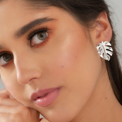 Aretes Plateados Topo Hoja Malanga - Bambú Rosa Joyas y Accesorios