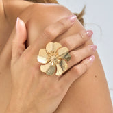 Anillo Flor Pistilos Botánica Dorado - Bambú Rosa Joyas y Accesorios