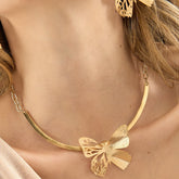 Collar Mariposa Botanica Dorado - Bambú Rosa Joyas y Accesorios