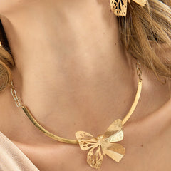 Collar Mariposa Botanica Dorado - Bambú Rosa Joyas y Accesorios