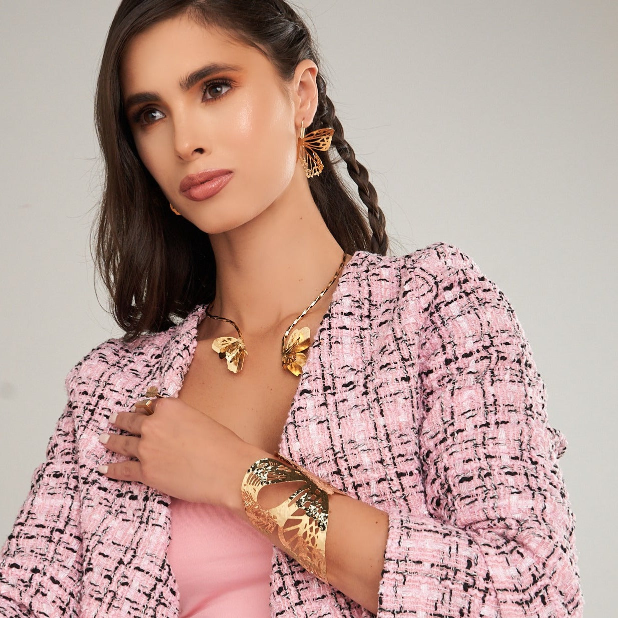 Pulsera Brazalete Mariposa Calada Silueta Dorado - Bambú Rosa Joyas y Accesorios