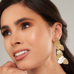 Aretes Mariposas Doble Doradas - Bambú Rosa Joyas y Accesorios