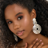 Aretes Bolas Semillas Triple Plateado - Bambú Rosa Joyas y Accesorios